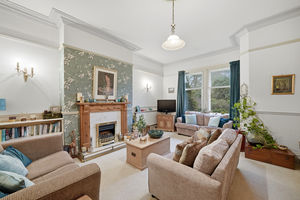 Sitting room- click for photo gallery